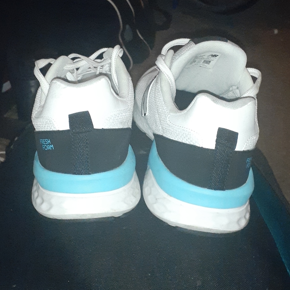 Shoes - Picture 4 of 5
